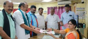 அம்பாசிடர் காரில் வந்து வேட்பு மனு தாக்கல் செய்த அமைச்சர்எம்.ஆர்.கே. பன்னீர் செல்வம்”விசிக தலைவர் தொல் திருமாவளவன் பங்கேற்பு