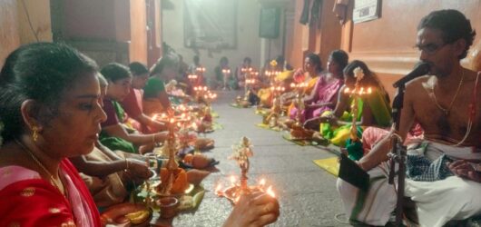 உலக நலன் வேண்டி:படைவெட்டி மாரியம்மன் கோவிலில் 108 பெண்கள் பூஜை